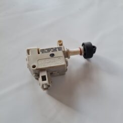 Mantu glabāšanas nodalījuma slēdzene priekš AUDI A6 AVANT 2006 S-LINE