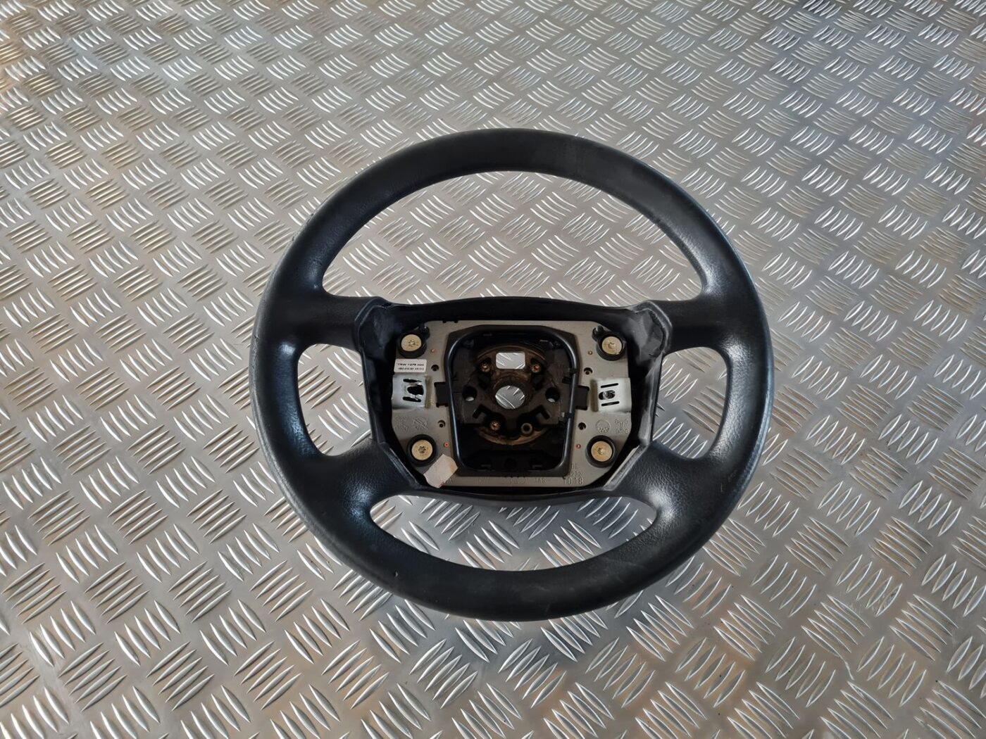 Stūre priekš AUDI A4 2000 AVANT 1 Stūre priekš AUDI A4 2000 AVANT