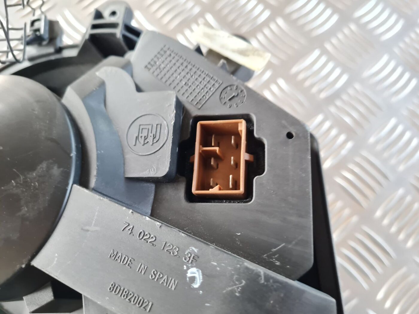 Salona ventilators priekš AUDI A4 2000 AVANT 3 Salona ventilators priekš AUDI A4 2000 AVANT