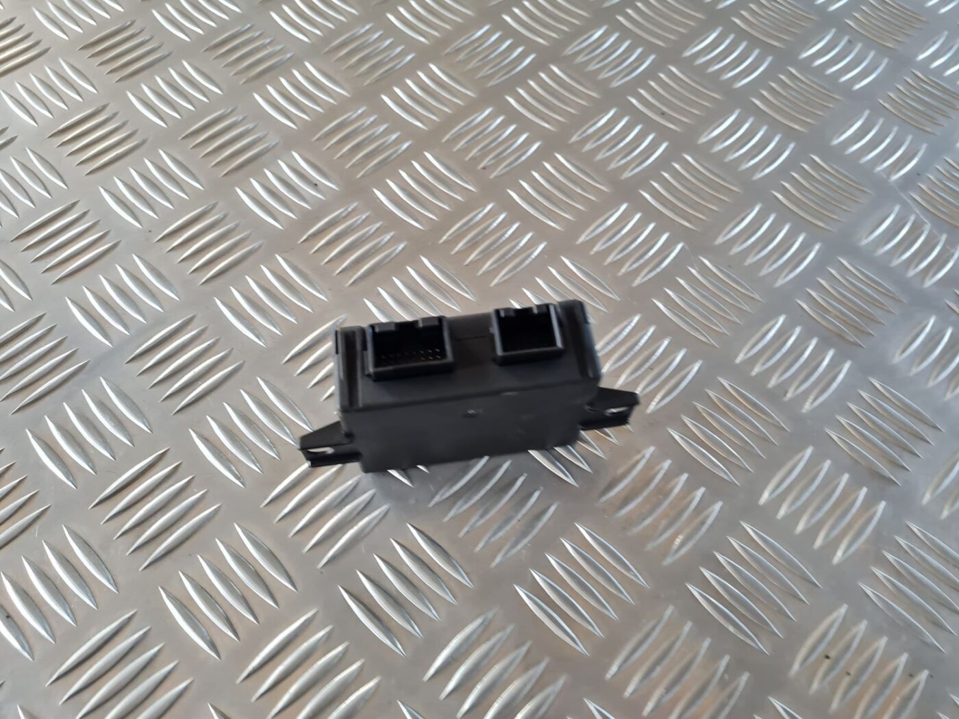 Parkošanās devēju vadības bloks priekš AUDI A4 2000 AVANT 3 Parkošanās devēju vadības bloks priekš AUDI A4 2000 AVANT