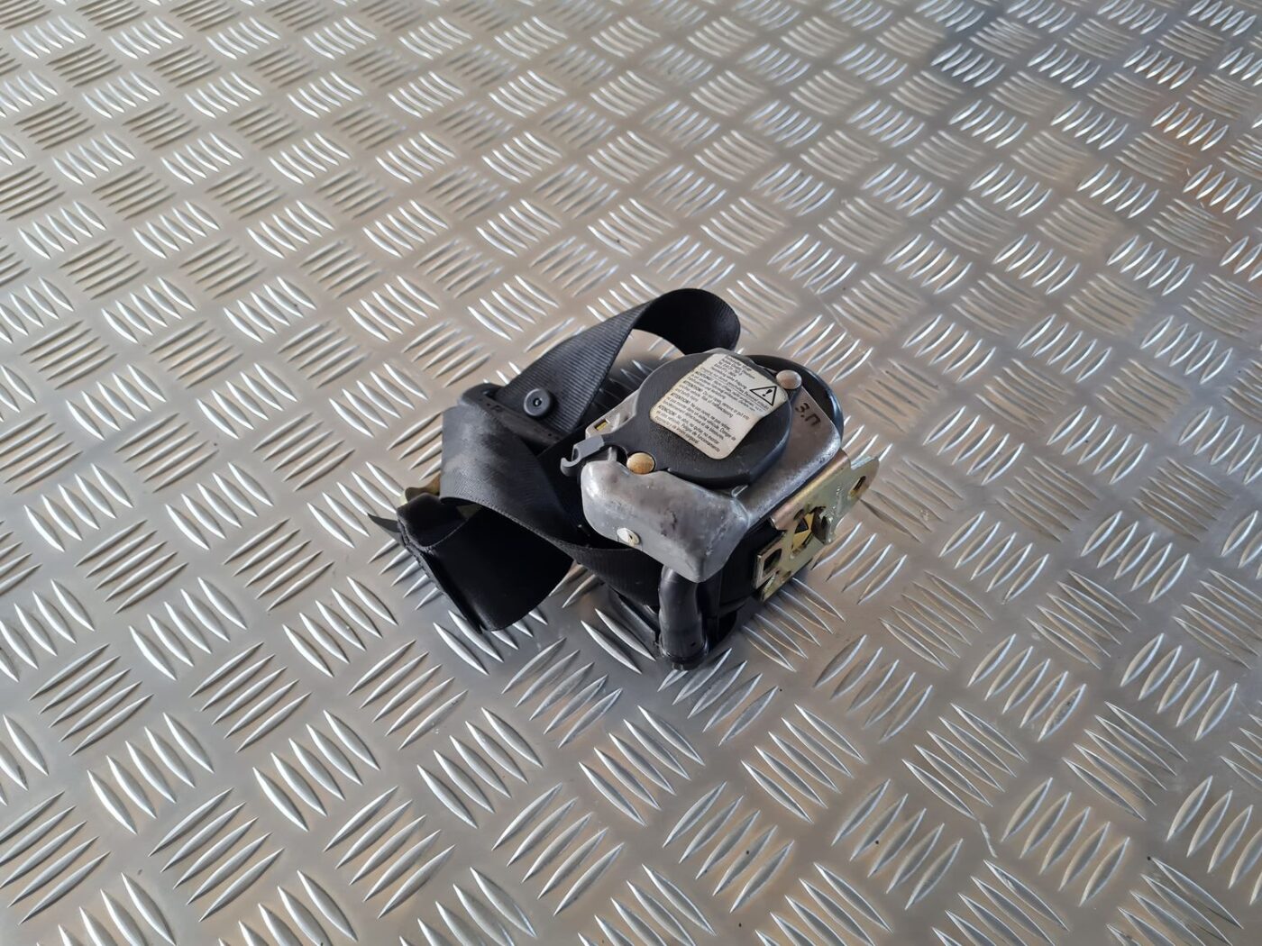 Aizmugurējā labā drošības josta priekš AUDI A4 2000 AVANT 1 Aizmugurējā labā drošības josta priekš AUDI A4 2000 AVANT