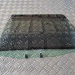 Aizmugurējo kreiso durvju stikls priekš AUDI A4 2000 AVANT