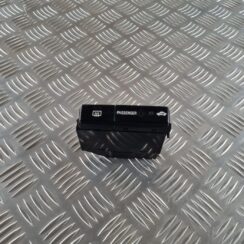 Aizmugurējā stikla apsildes ieslēgšanas poga priekš TOYOTA AVENSIS 2007