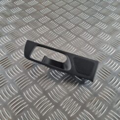 Durvju rokturu apdares uzlika (salonā) priekš TOYOTA AVENSIS 2007