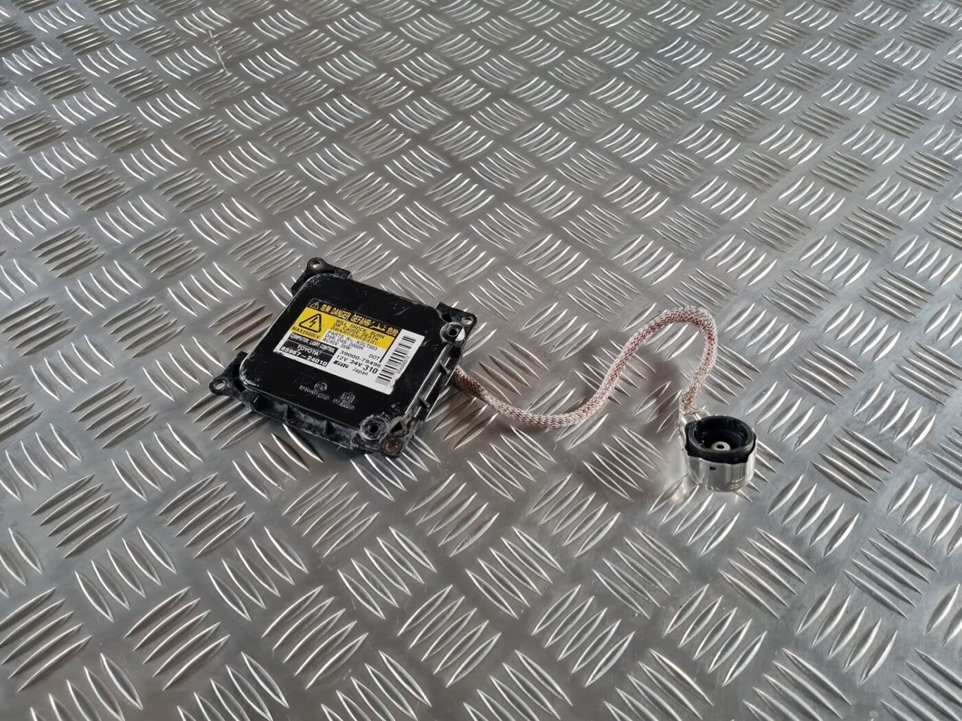 Ksenona vadības bloks priekš TOYOTA AVENSIS 2007 1 Ksenona vadības bloks priekš TOYOTA AVENSIS 2007