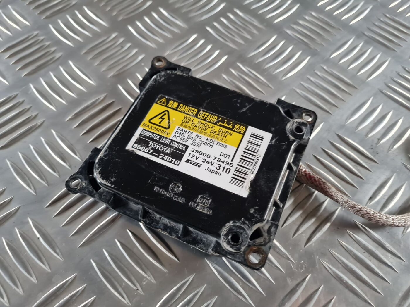 Ksenona vadības bloks priekš TOYOTA AVENSIS 2007 2 Ksenona vadības bloks priekš TOYOTA AVENSIS 2007