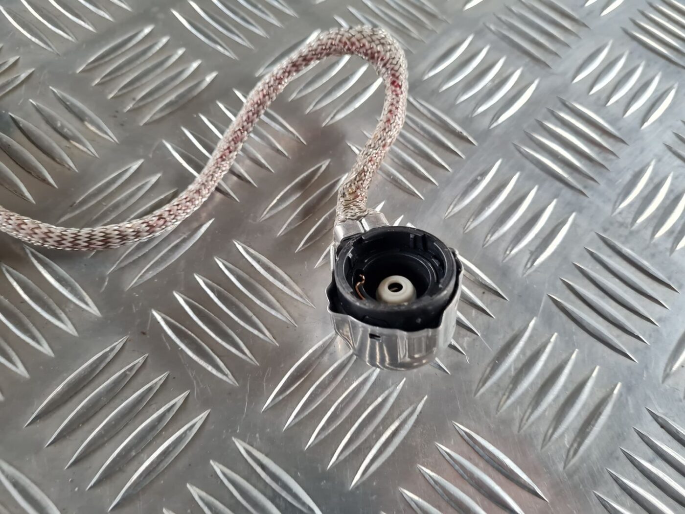 Ksenona vadības bloks priekš TOYOTA AVENSIS 2007 4 Ksenona vadības bloks priekš TOYOTA AVENSIS 2007