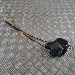 Aizmugurējo kreiso durvju slēdzene priekš TOYOTA AVENSIS 2007