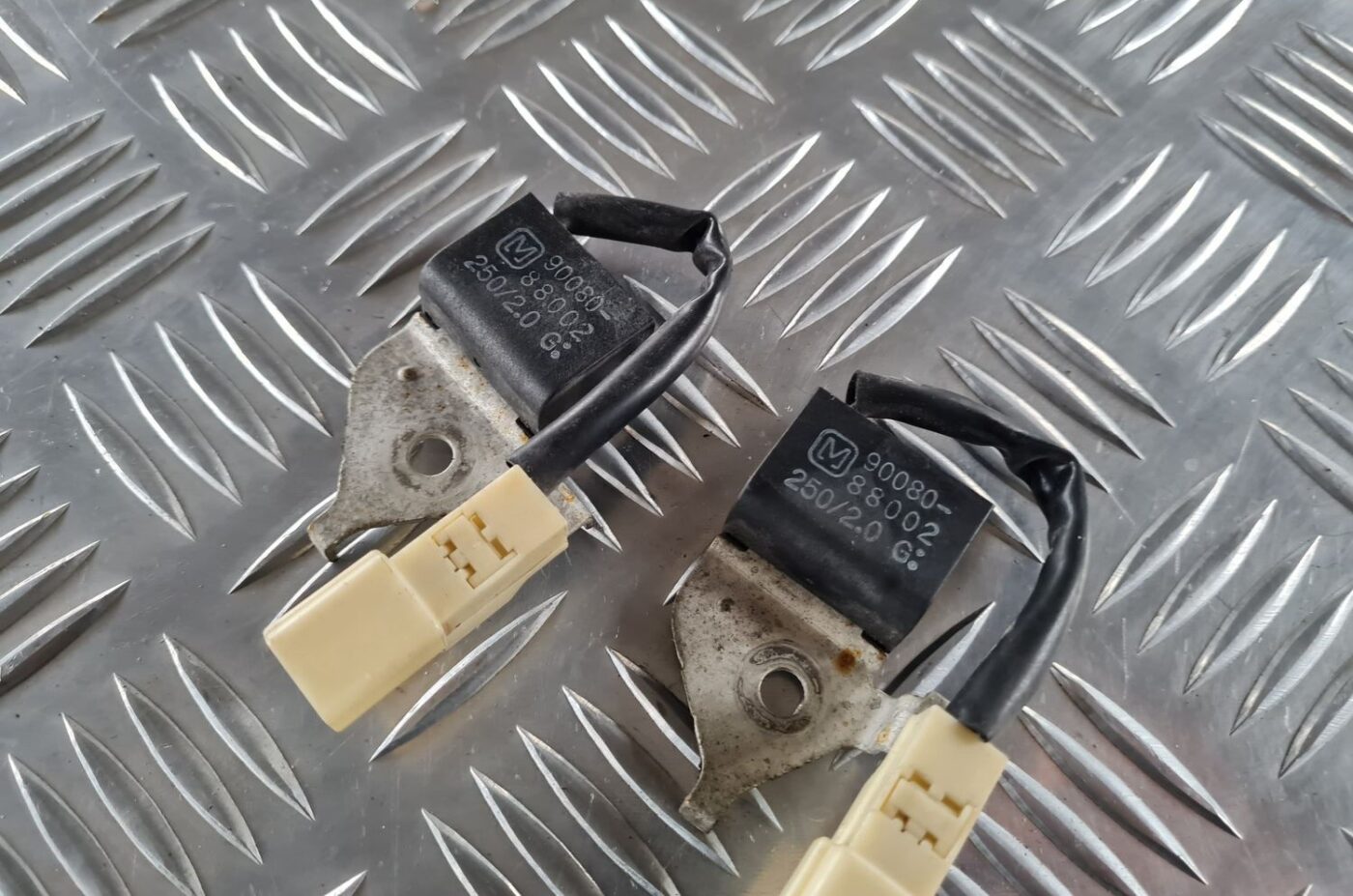 Radio kondensācijas devējs priekš TOYOTA AVENSIS 2007