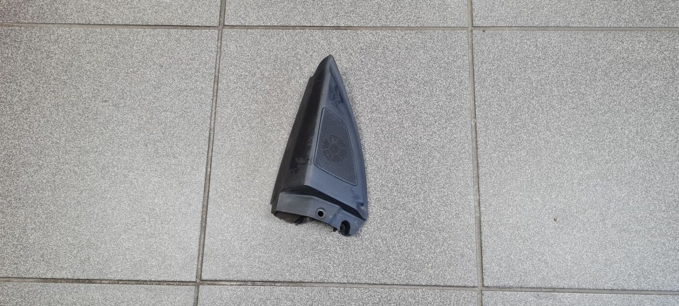 Durvju spoguļa apdares uzlika salonā (ar skaļruni) priekš OPEL VECTRA C 2006