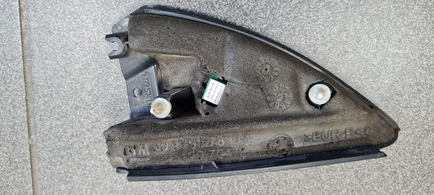 Durvju spoguļa apdares uzlika salonā (ar skaļruni) priekš OPEL VECTRA C 2006