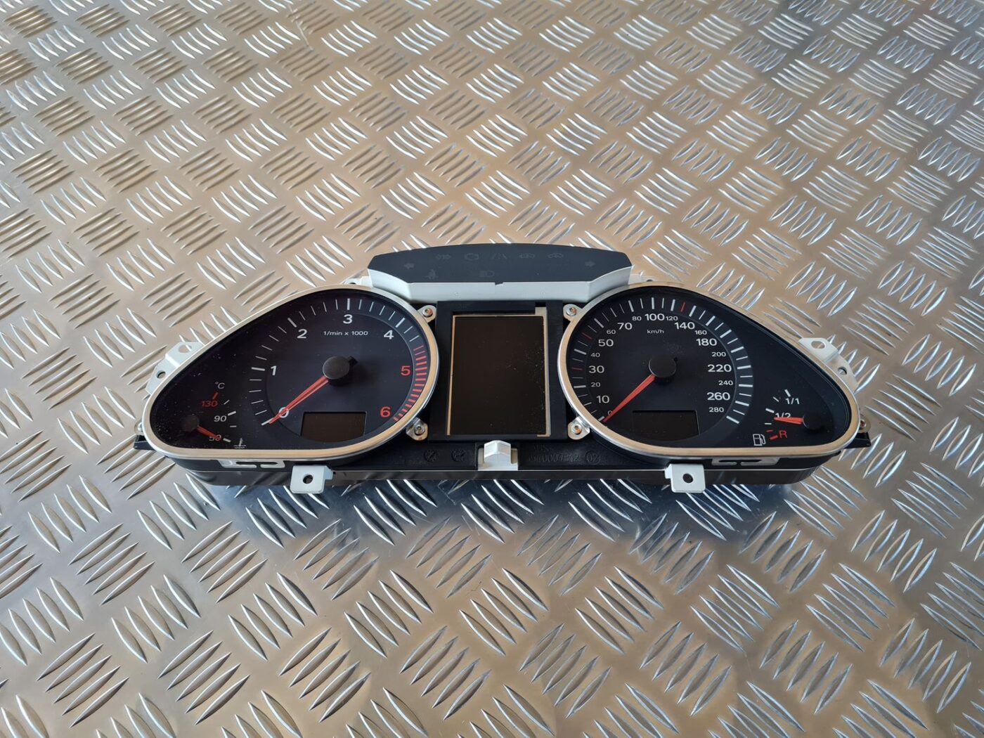 Spidometrs priekš AUDI A6 2008 1 Spidometrs priekš AUDI A6 2008