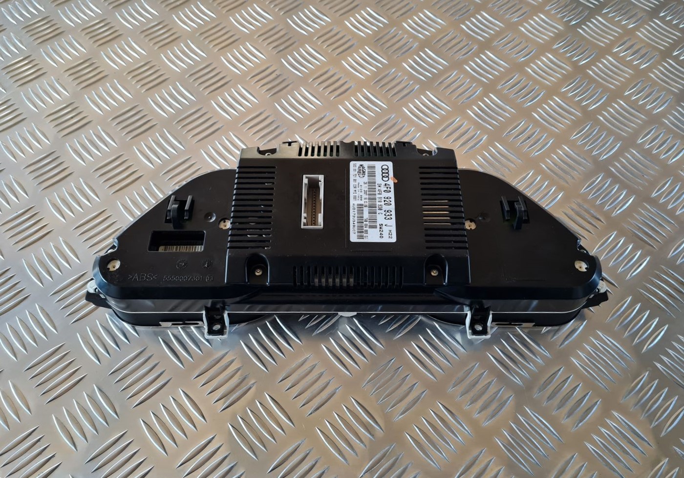 Spidometrs priekš AUDI A6 2008 4 Spidometrs priekš AUDI A6 2008