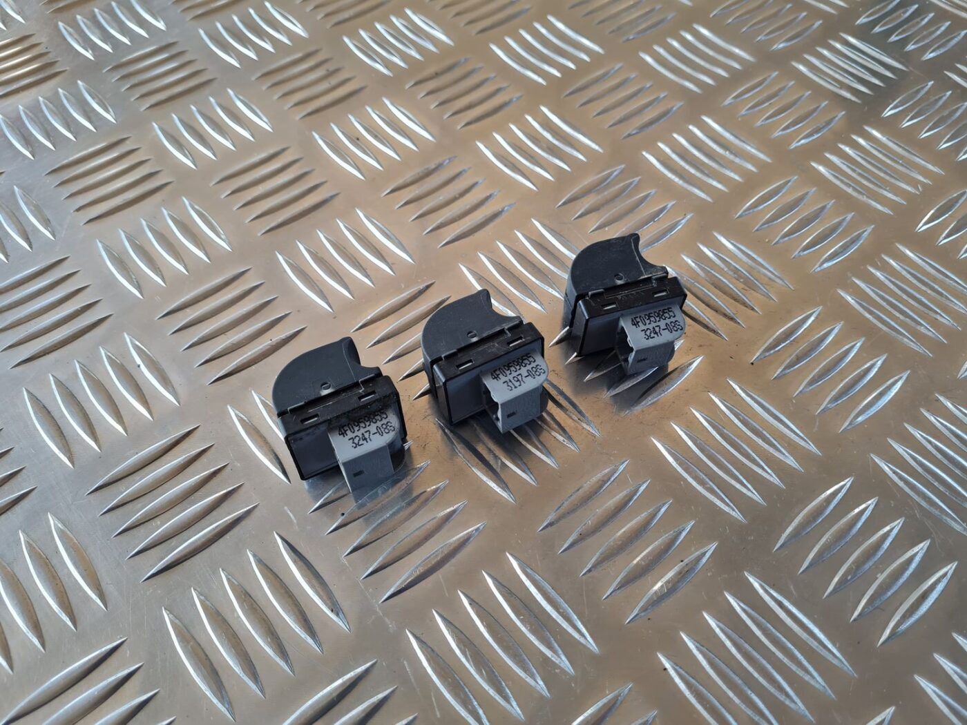 Stikla pacelšanas poga priekš AUDI A6 2008 2 Stikla pacelšanas poga priekš AUDI A6 2008