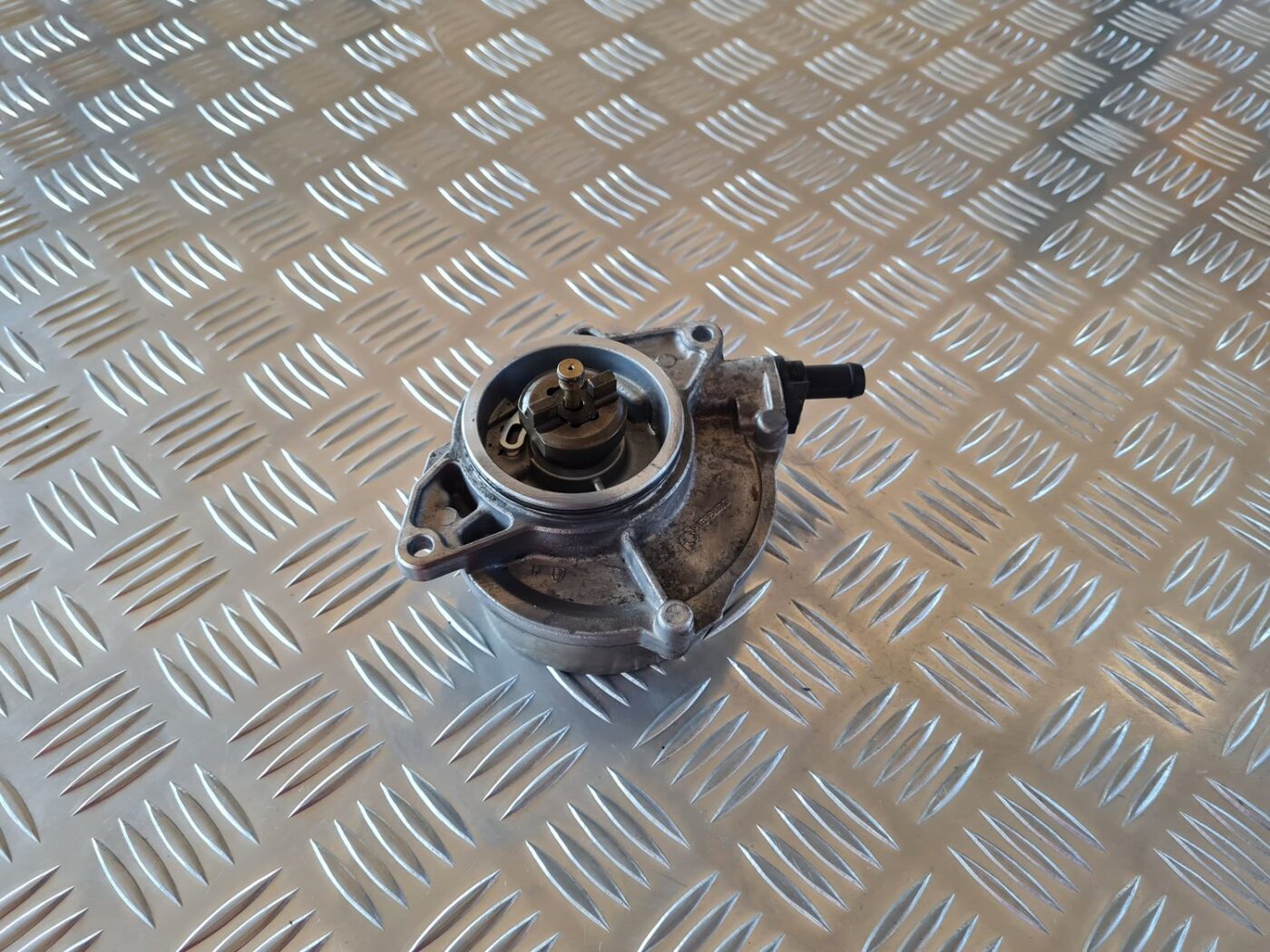 Vakuuma sūknis priekš AUDI A6 2008