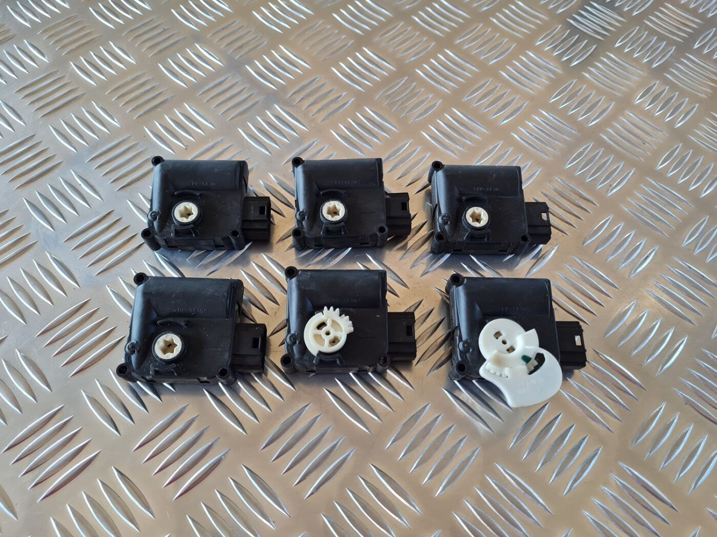 Apsildes sistēmas aktuators priekš AUDI A6 2008