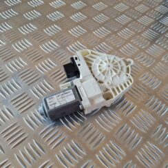 Elektrisko stiklu motors priekš AUDI A6 2008