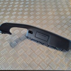 Aizmugurējo kreiso durvju apdare priekš AUDI A6 2008