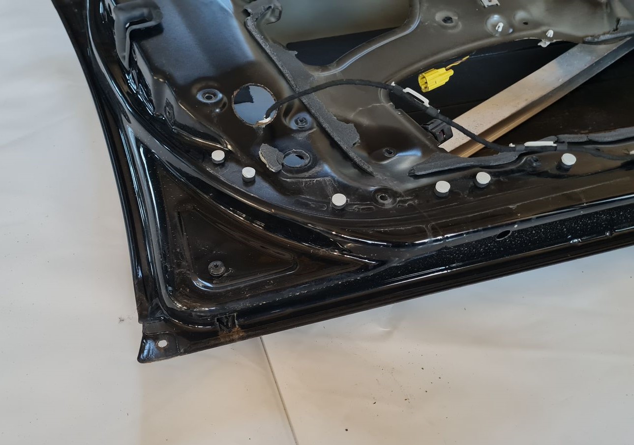 Priekšējās kreisās durvis priekš AUDI A6 2008 4 Priekšējās kreisās durvis priekš AUDI A6 2008