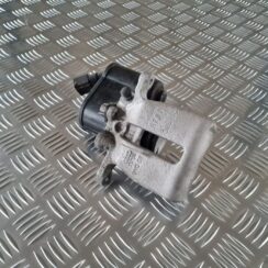 Aizmugurējais labais suports priekš AUDI A6 2008