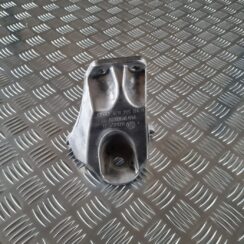 Dzinēja kronšteins priekš AUDI A6 2008