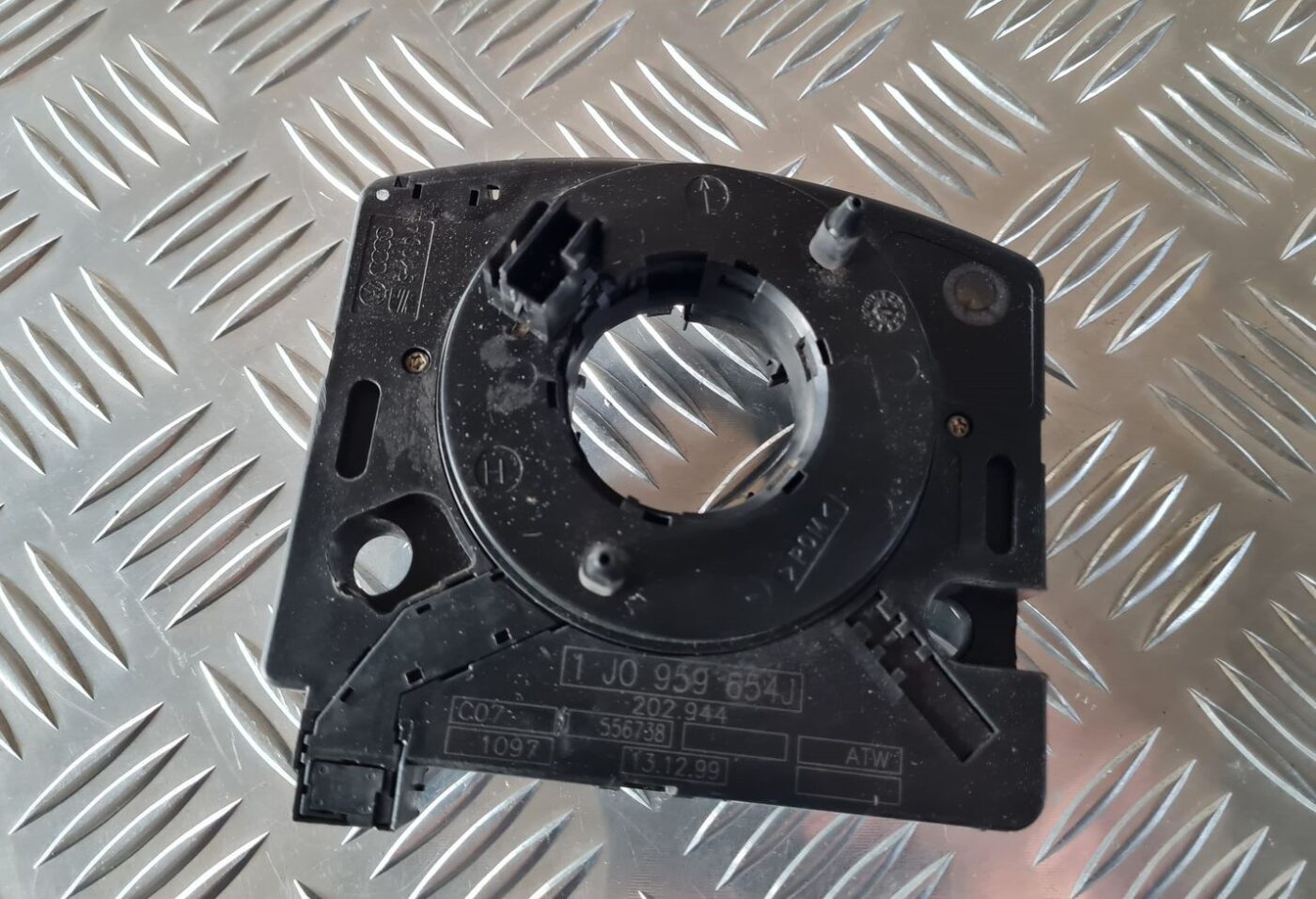 Drošības spilvena slīdgredzens priekš VW GOLF IV 1999