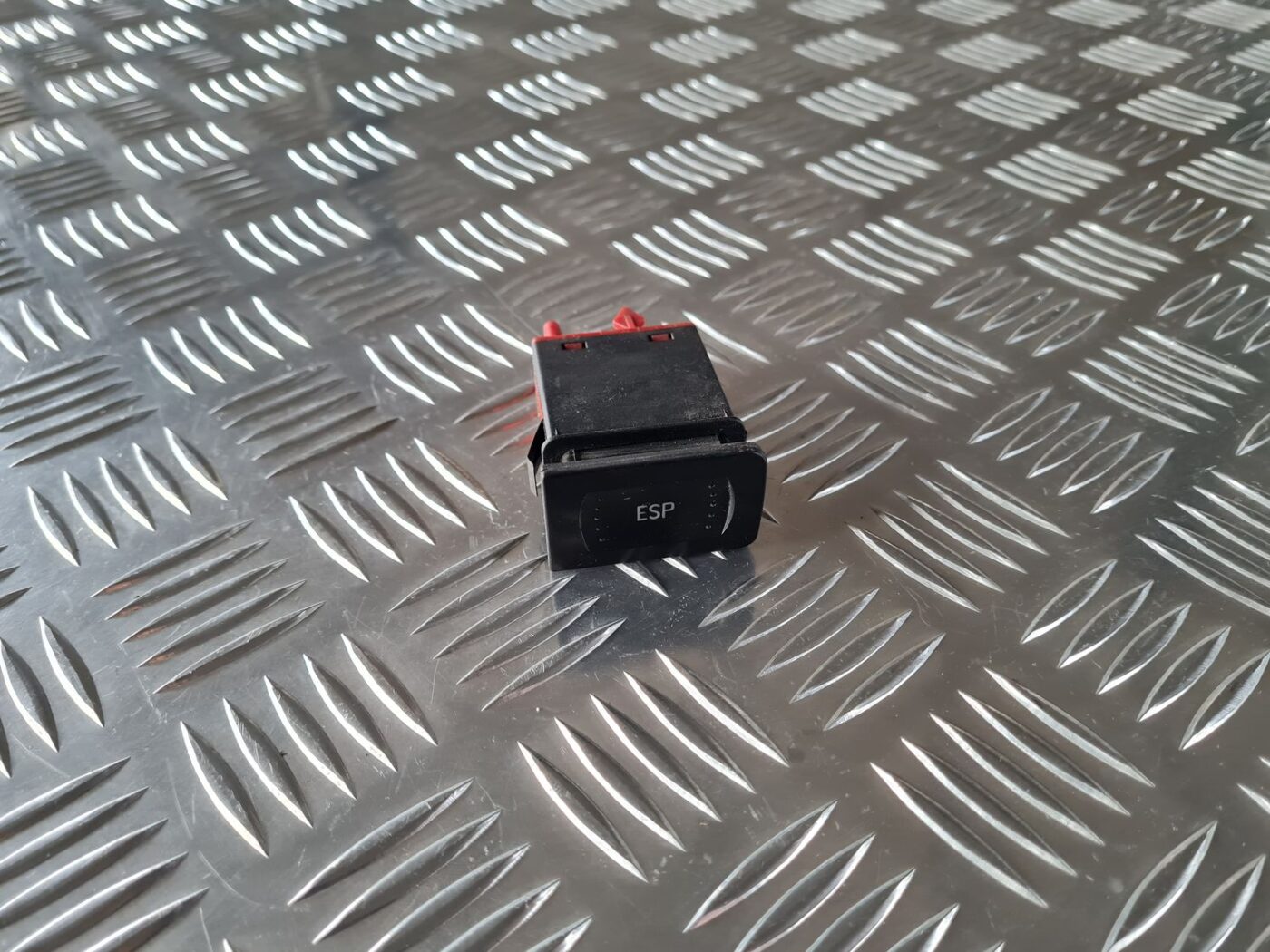 ESP poga priekš VW GOLF IV 1999 1 ESP poga priekš VW GOLF IV 1999