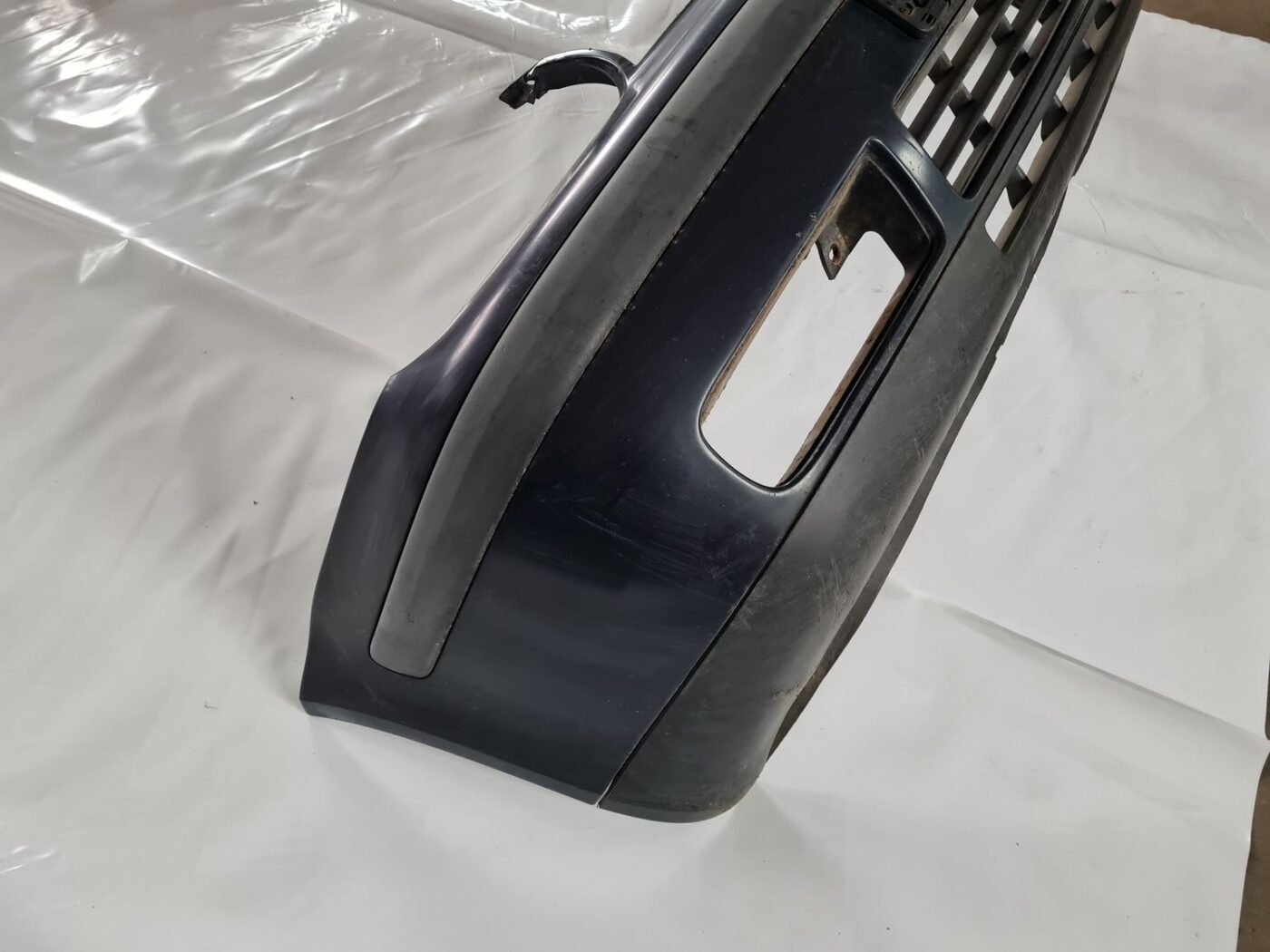 Priekšējais buferis priekš VW GOLF IV 1999 6 Priekšējais buferis priekš VW GOLF IV 1999