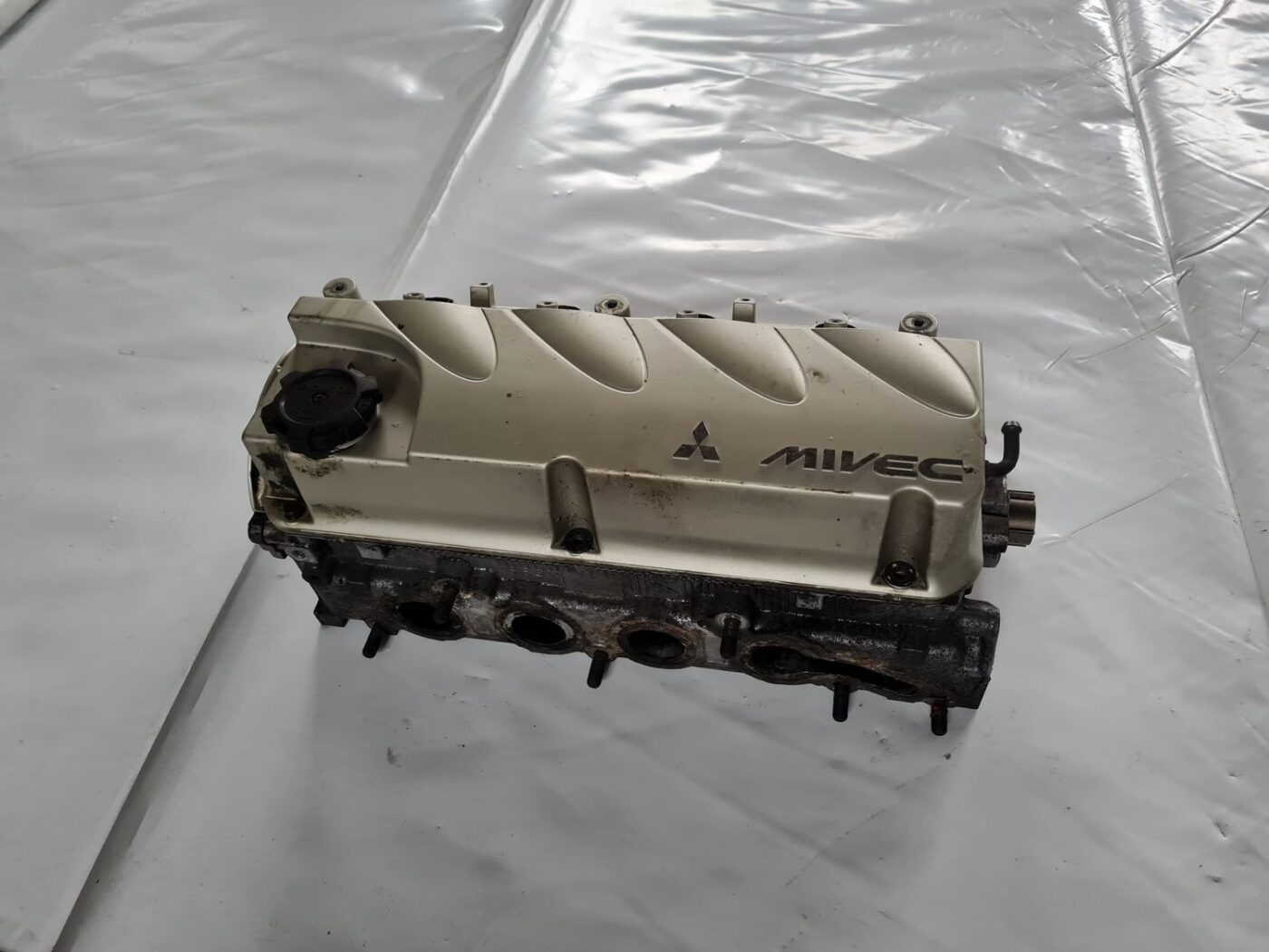 Dzinēja cilindra galva priekš Mitsubishi Outlander 2001-2007 2.4 118KW