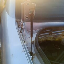 Bagažnieka vāka amortizators priekš CHRYSLER SEBRING 2006