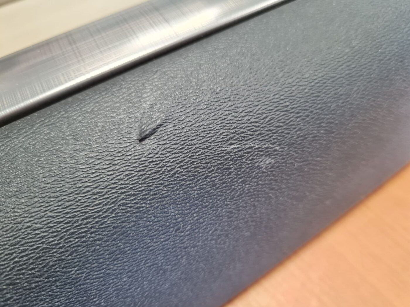 Priekšējo labo durvju apdare priekš VOLVO S80 2007 Black 13 Priekšējo labo durvju apdare priekš VOLVO S80 2007 Black