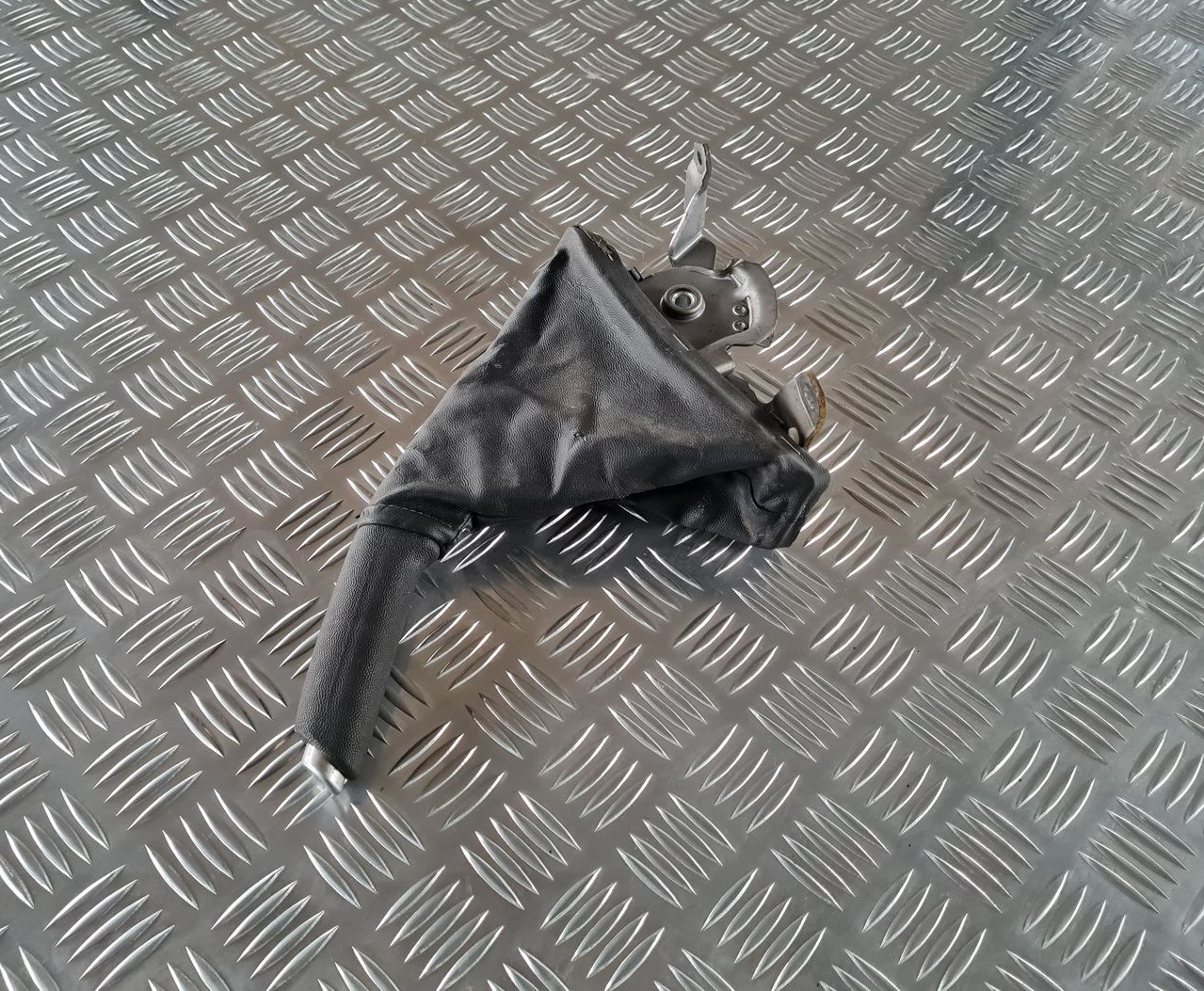 Stāvbremzes svira priekš OPEL MERIVA 2004 1 Stāvbremzes svira priekš OPEL MERIVA 2004