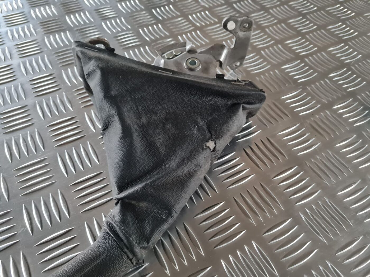 Stāvbremzes svira priekš OPEL MERIVA 2004 4 Stāvbremzes svira priekš OPEL MERIVA 2004