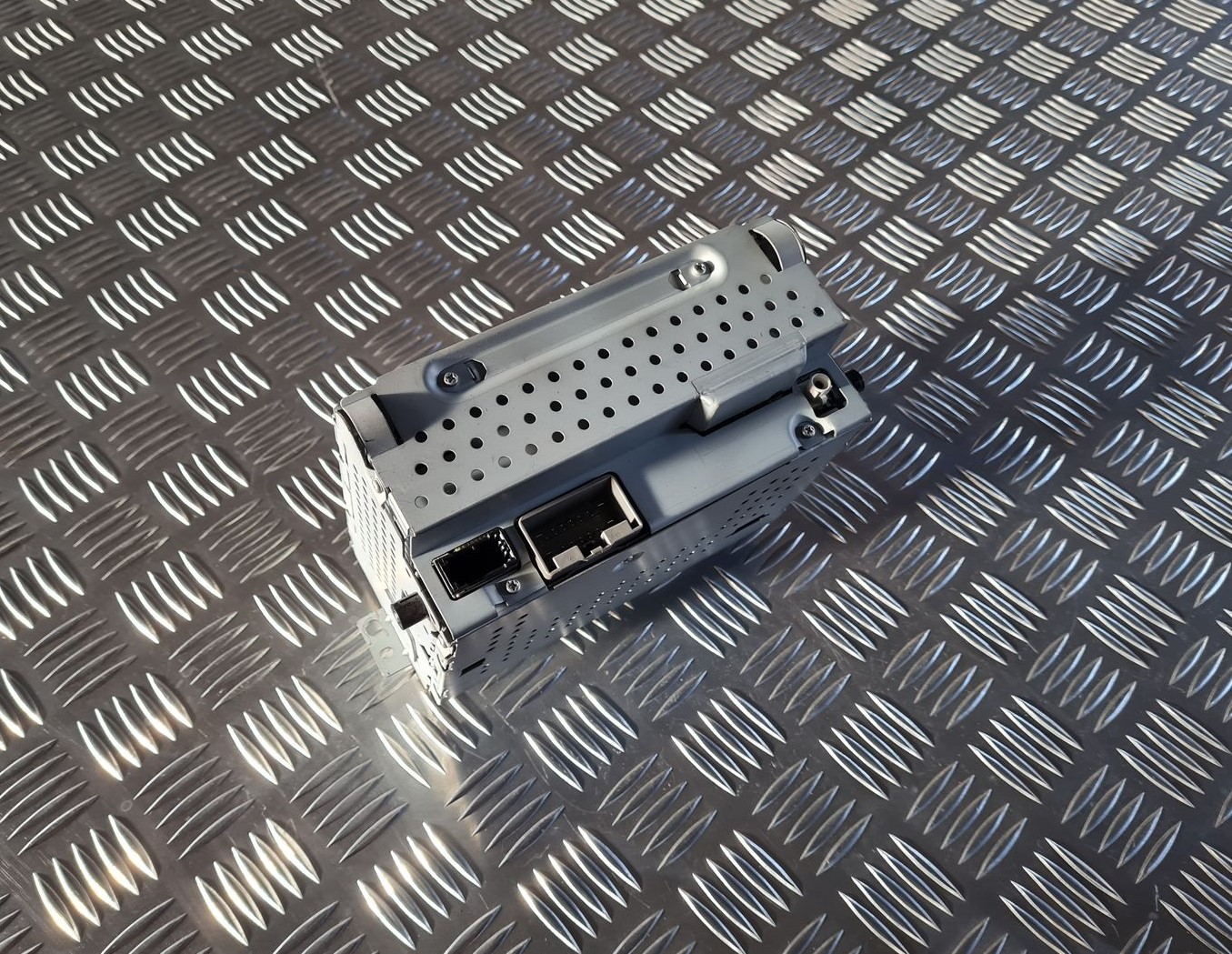 CD/DVD/Navigācijas bloks priekš VOLVO S80 2007 Black 3 CD/DVD/Navigācijas bloks priekš VOLVO S80 2007 Black