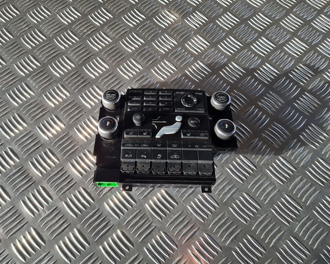 Klimata kontroles bloks priekš VOLVO S80 2007 Black 2 Klimata kontroles bloks priekš VOLVO S80 2007 Black