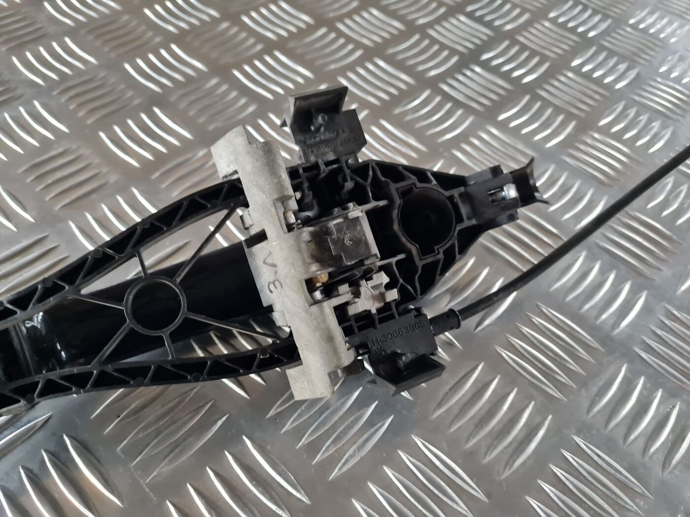 Aizmugurējais kreisais durvju rokturis priekš VOLVO S80 2007 Black