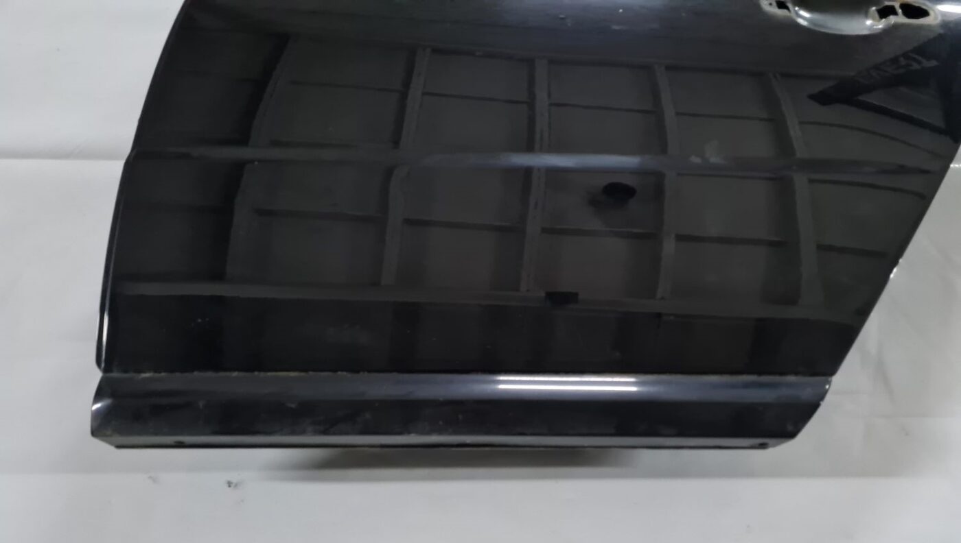 Aizmugurējās kreisās durvis priekš VOLVO S80 2007 Black