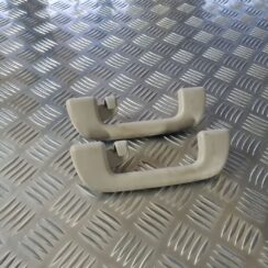 Salona rokturis griestos priekš TOYOTA AVENSIS 2010