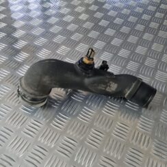 Interkulera caurule priekš TOYOTA AVENSIS 2010