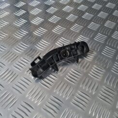 Aizmugurēja bufera kronšteins priekš TOYOTA AVENSIS 2010