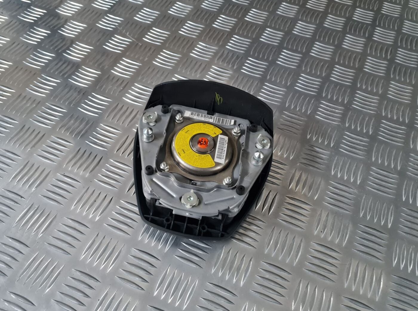 Stūres drošības spilvens priekš TOYOTA AVENSIS 2010