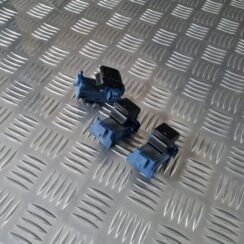 Stikla pacelšanas poga priekš TOYOTA AVENSIS 2010