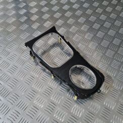 Dekoratīvs rāmis pārnesumu selektoram priekš TOYOTA AVENSIS 2010