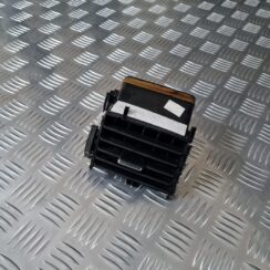 Mērinstrumentu paneļa gaisa vads, centrā priekš TOYOTA AVENSIS 2010