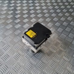 ABS bloks priekš TOYOTA AVENSIS 2010