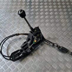 Ātrumu pārslēgšanas slēdzis priekš TOYOTA AVENSIS 2010