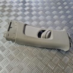 Vidējas salona statnes apdare priekš TOYOTA AVENSIS 2010