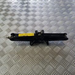 Domkrats priekš TOYOTA AVENSIS 2010