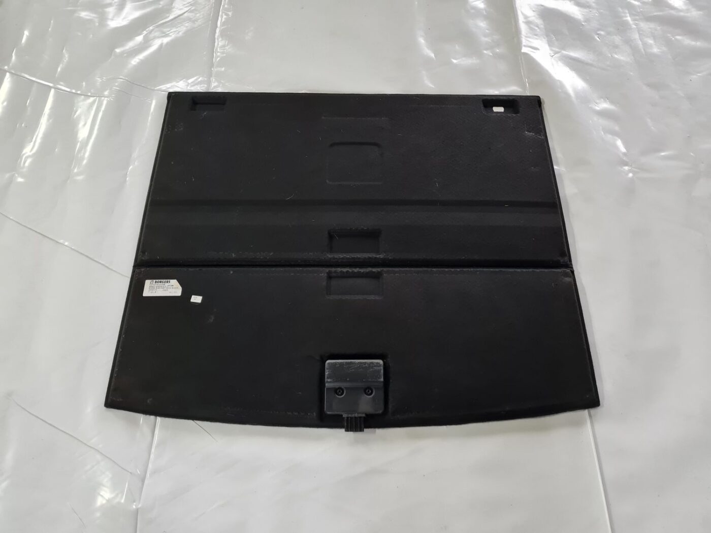 Bagāžnieka grīda priekš TOYOTA AVENSIS 2010 2 Bagāžnieka grīda priekš TOYOTA AVENSIS 2010