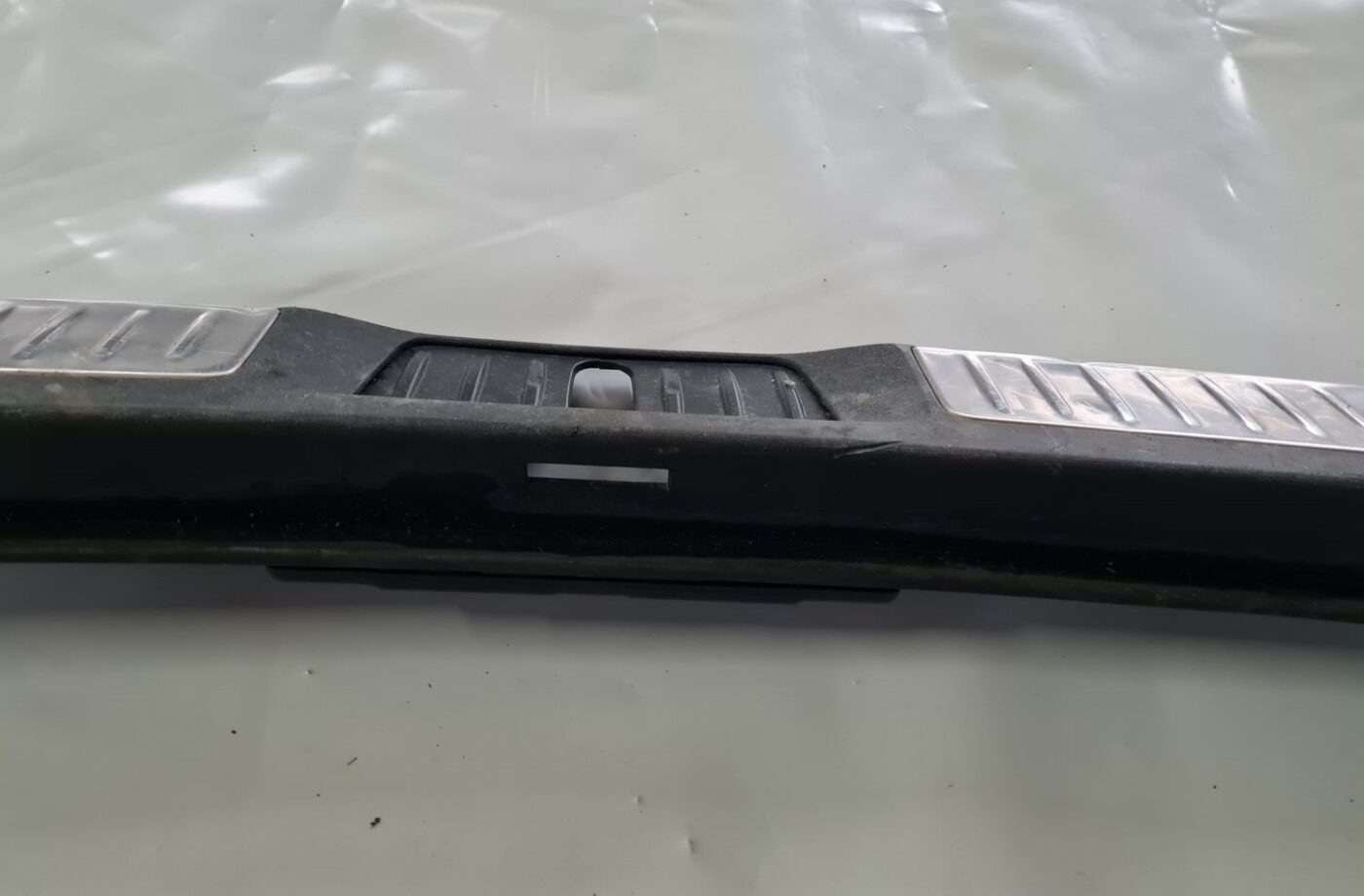 Bagažnieka nodalījuma sliekšņa uzlika priekš TOYOTA AVENSIS 2010